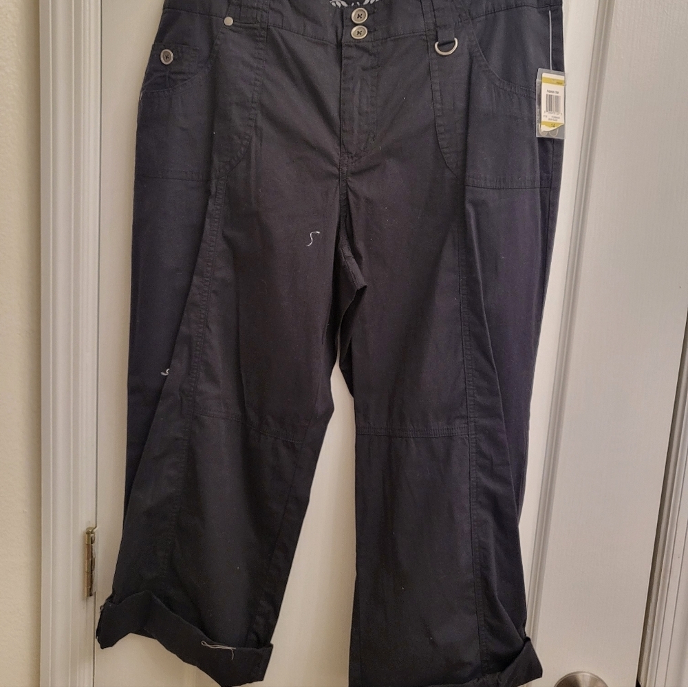 Style & Co. Women's‎ Black Cargo  Capri Pants New